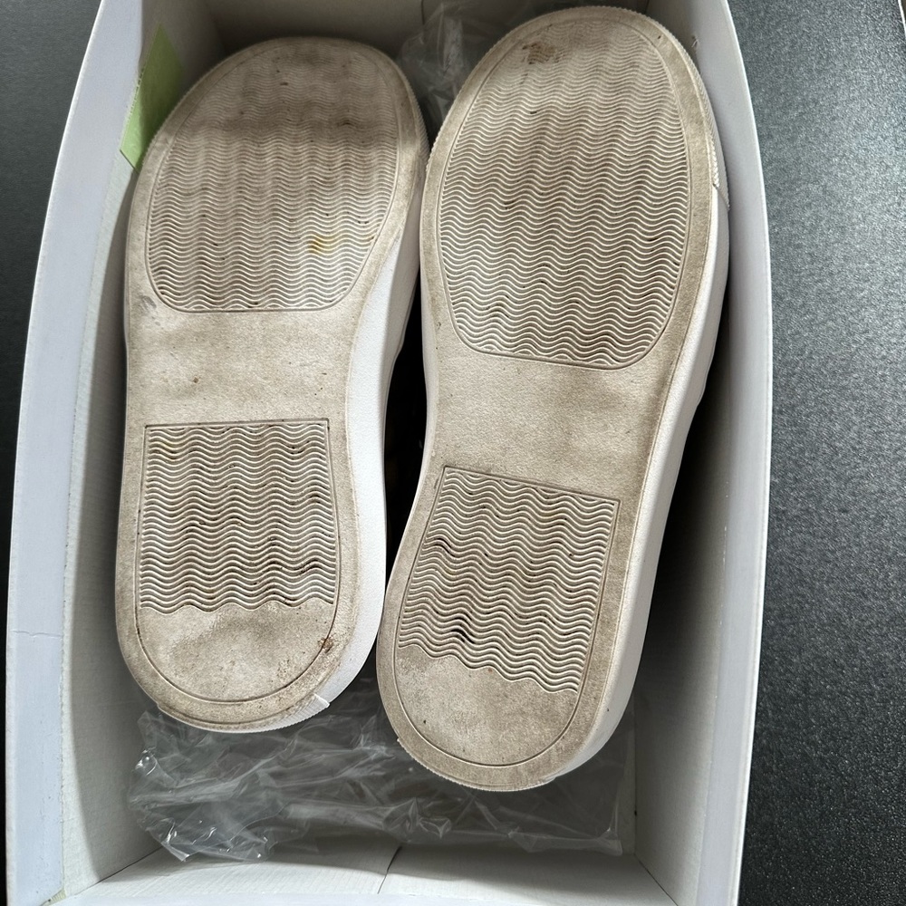 EUC Women’s Steve Madden Ecentrcq Sneaker - Picture 3 of 6
